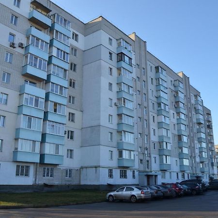 Семейные Апартаменты В Новом Районе У Софиевского Парка Umanʼ Dış mekan fotoğraf